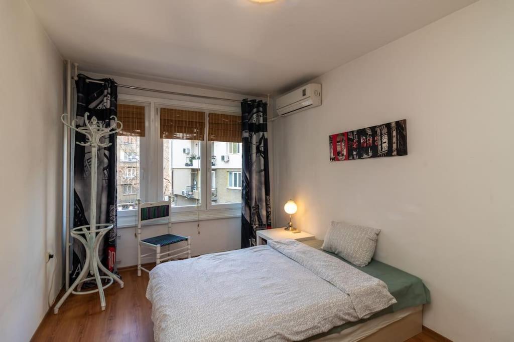 Niko's 2 Bedroom Apartament *