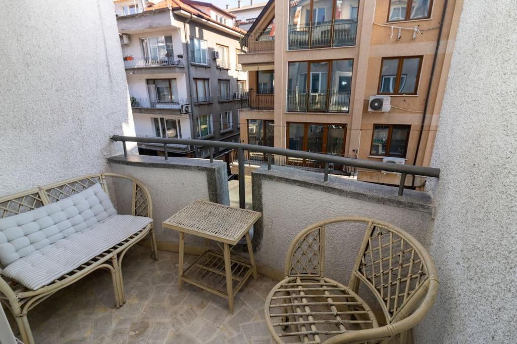Niko's 2 Bedroom Apartament